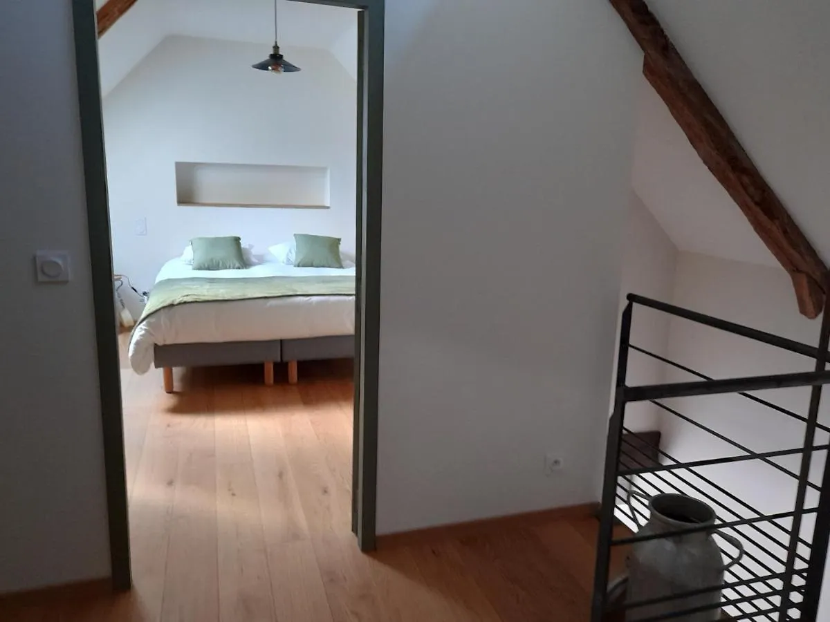 La Maison De Louise Colombies 0*,